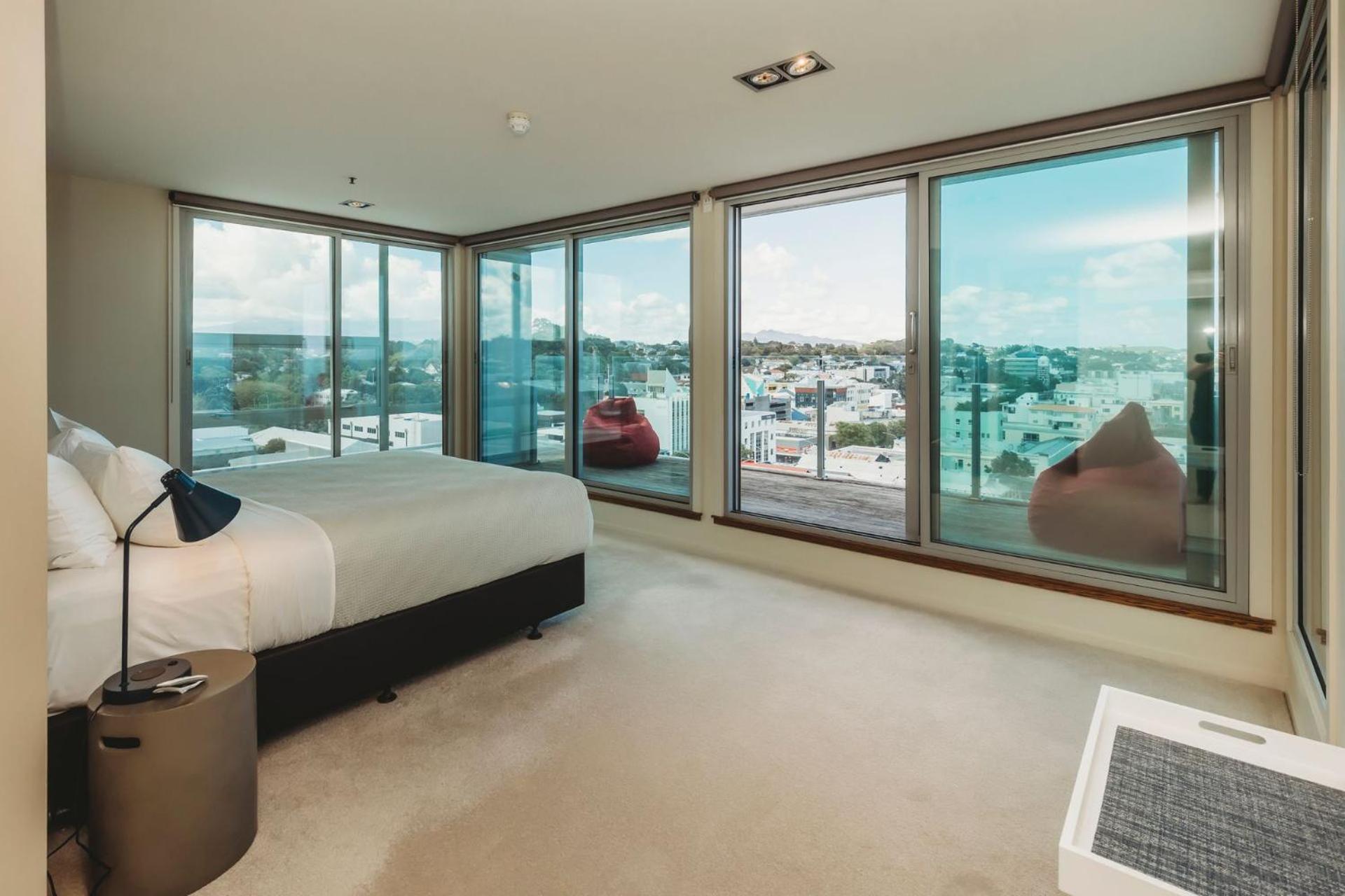 Liardet22 The Penthouse * New Plymouth